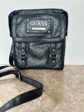 GUESS Black Goth Faux Leather Embossed Crossbody Bag Edgy Rock Y2K Messenger